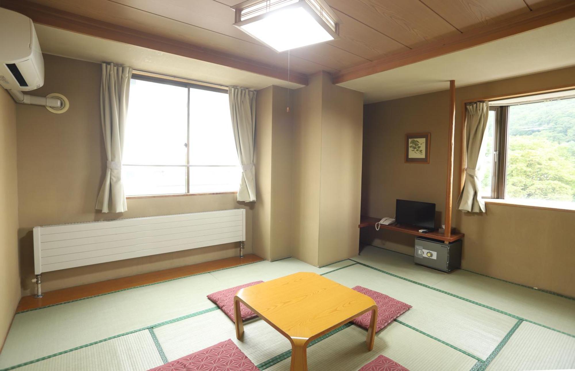 Hotel Chalet Ryuo Yamanouchi  Exteriör bild