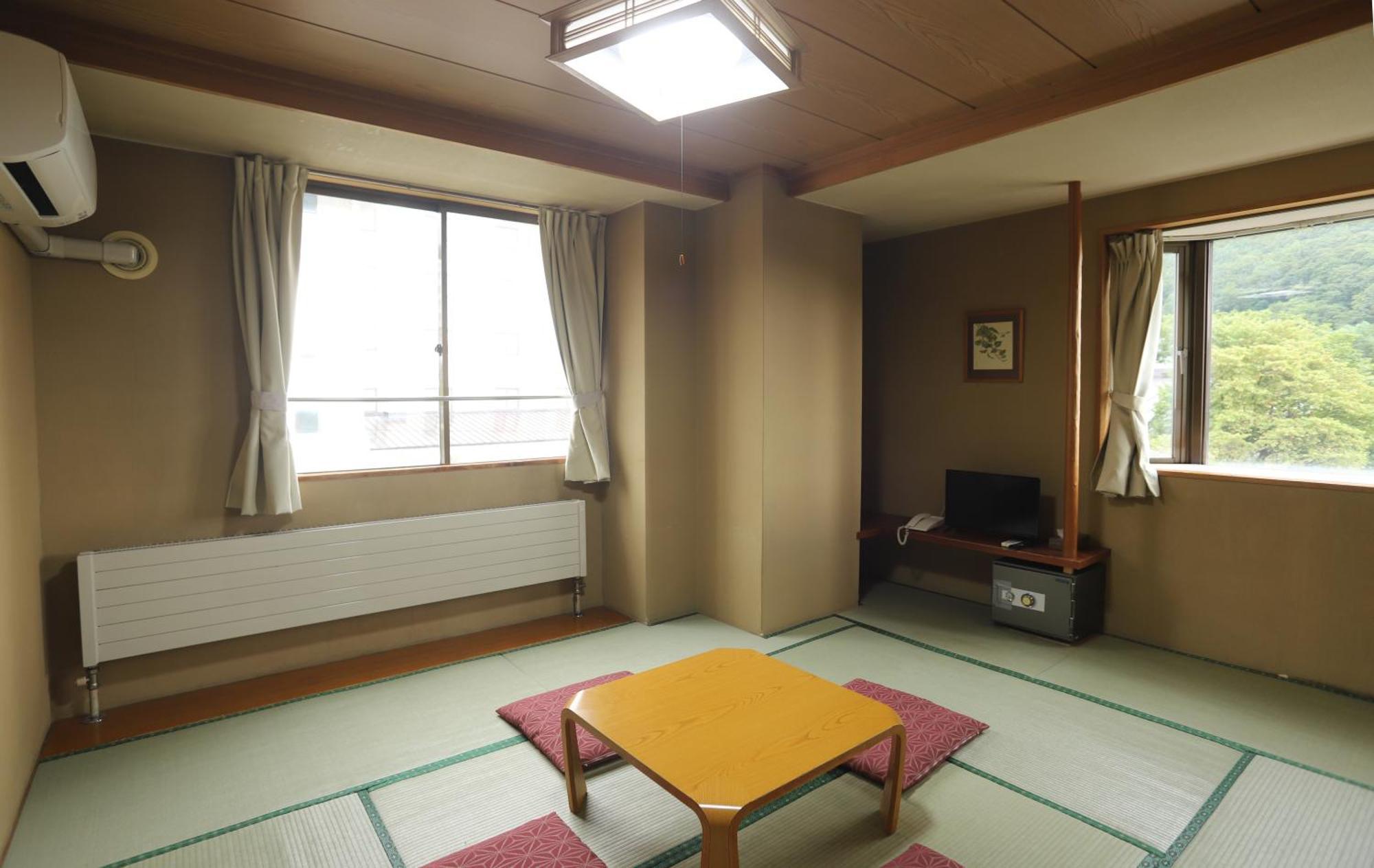 Hotel Chalet Ryuo Yamanouchi  Exteriör bild