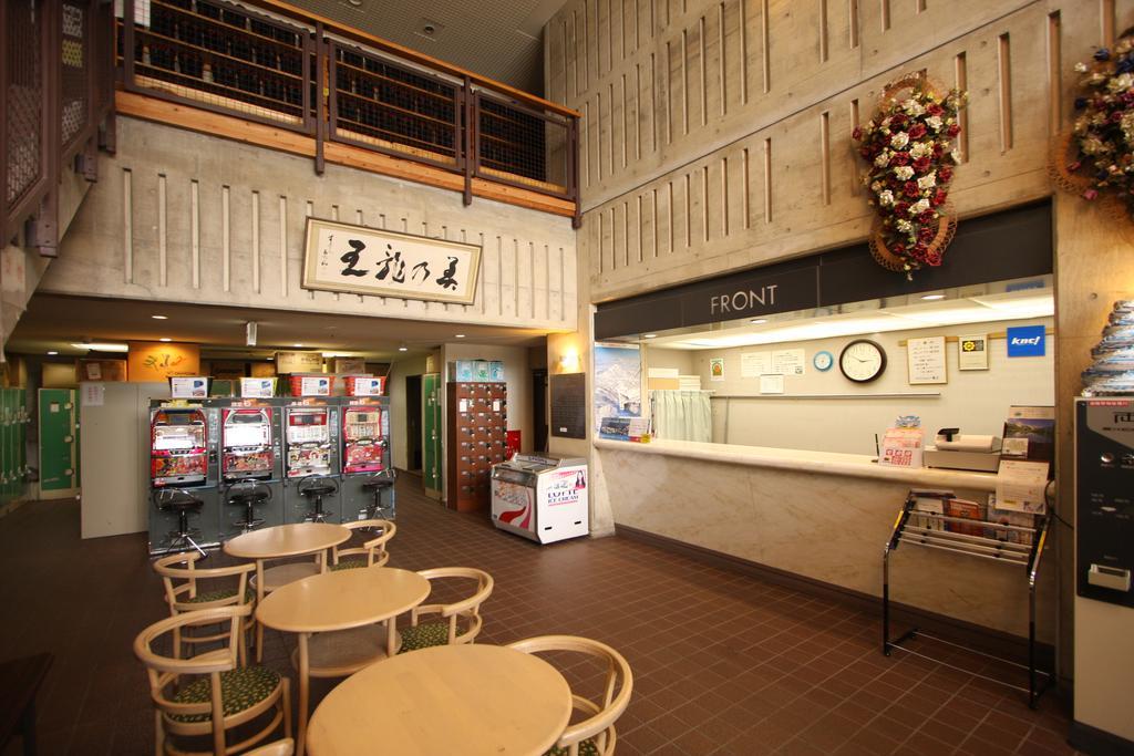 Hotel Chalet Ryuo Yamanouchi  Exteriör bild